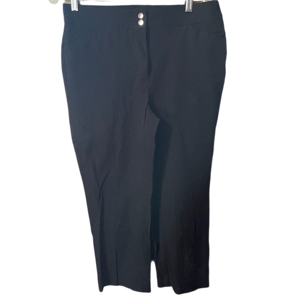 Chico’s size 6 (.05) Ponte knit cropped pants .